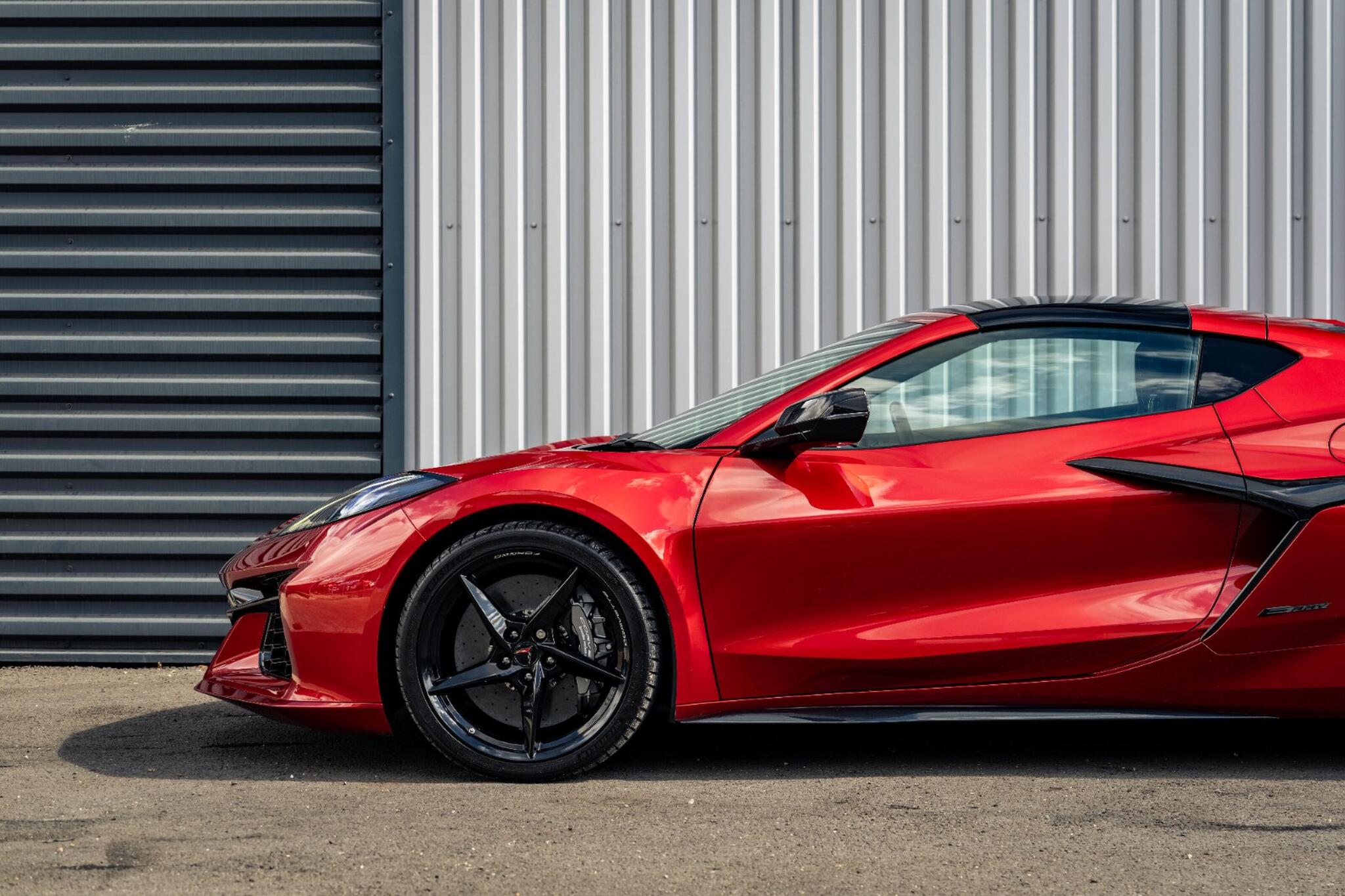 Chevrolet Corvette view 4