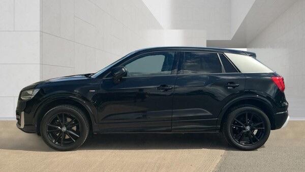 Audi Q2 view 5