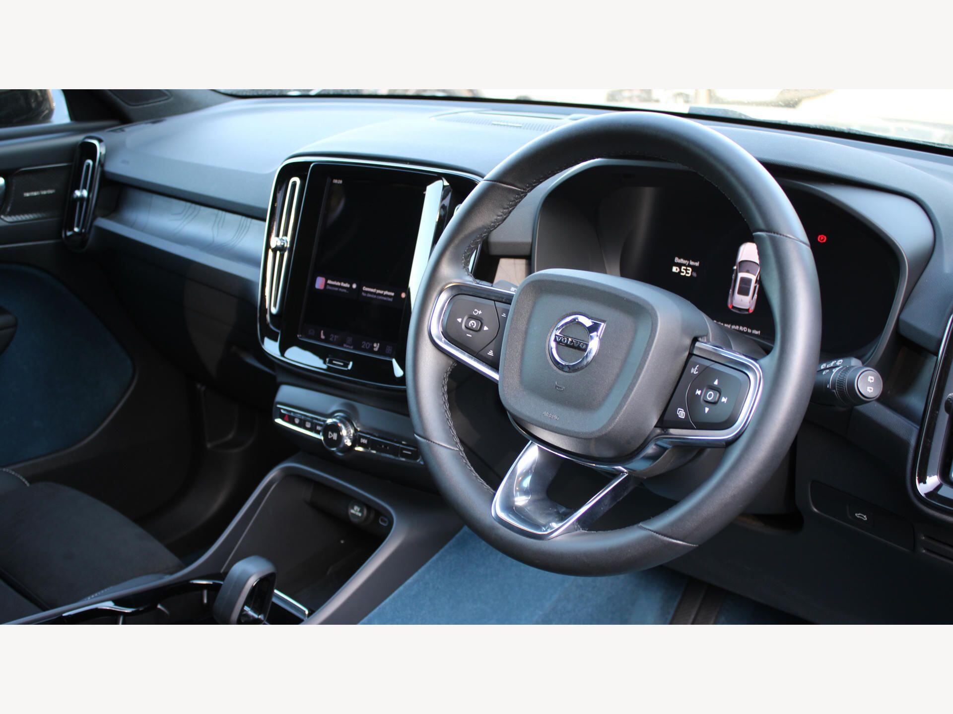 Volvo XC40 view 5