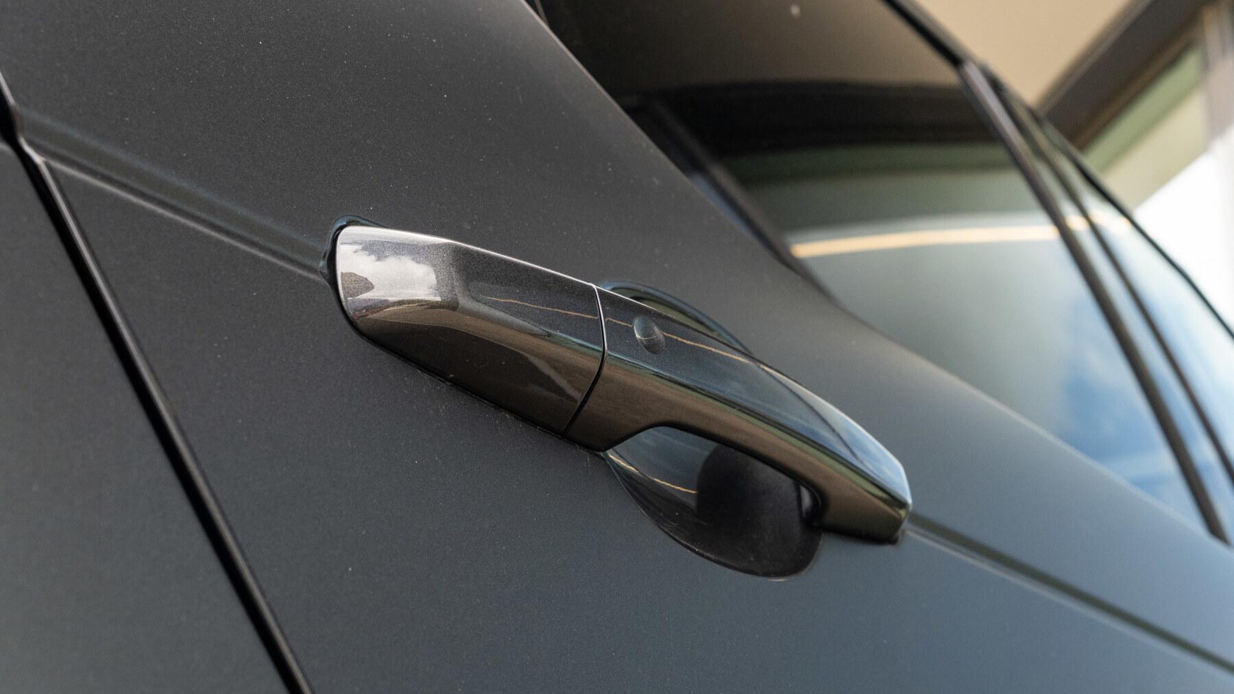 Land Rover Discovery view 96