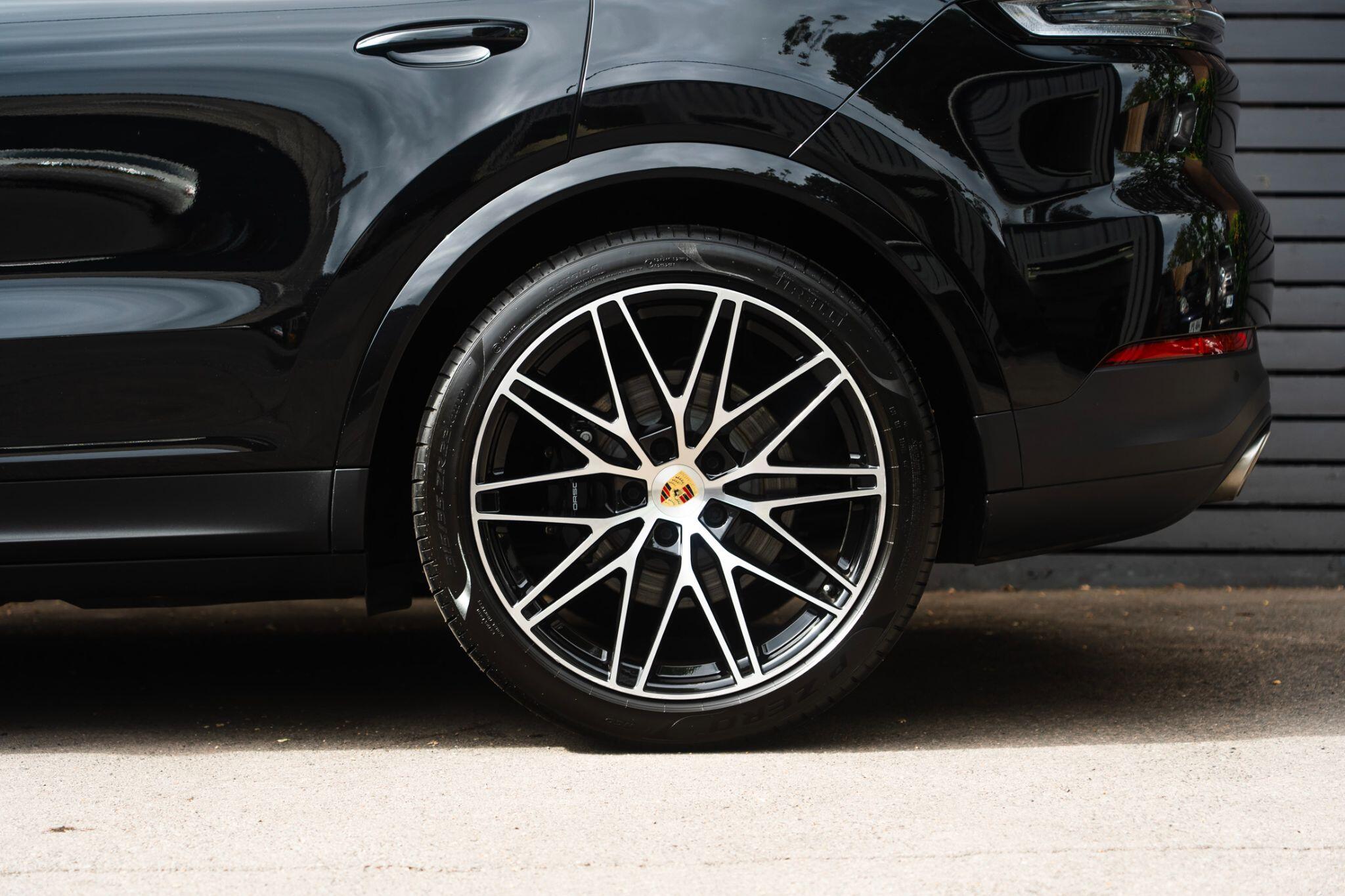 Porsche Cayenne view 42