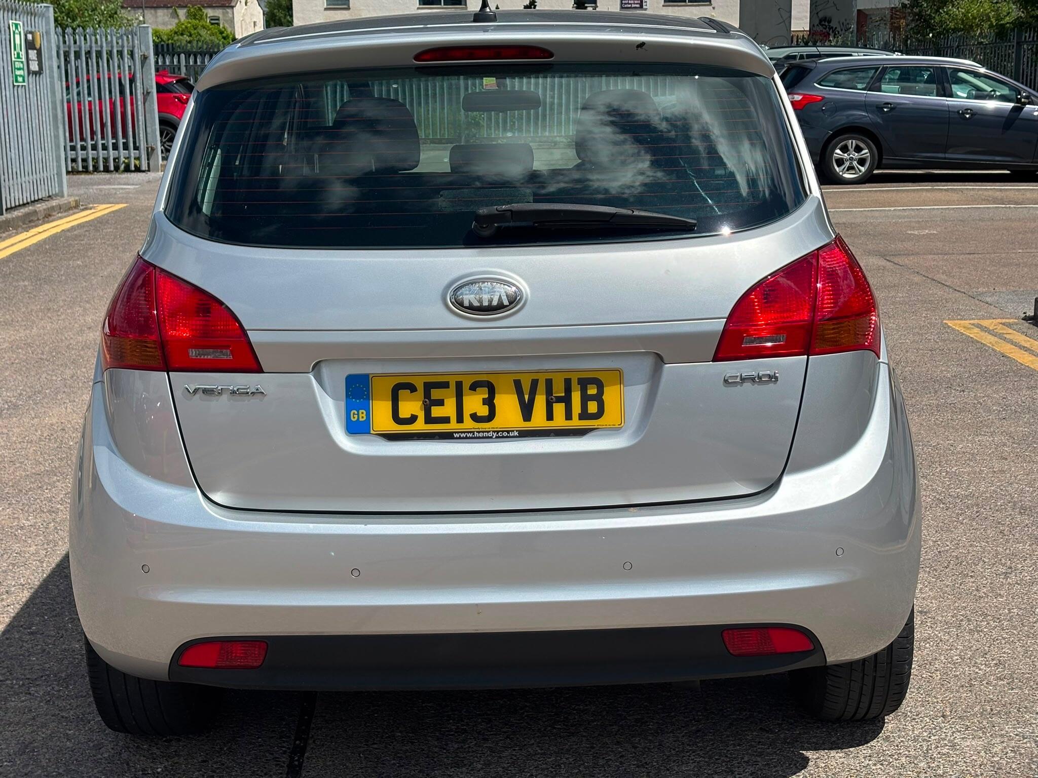 Kia Venga view 16