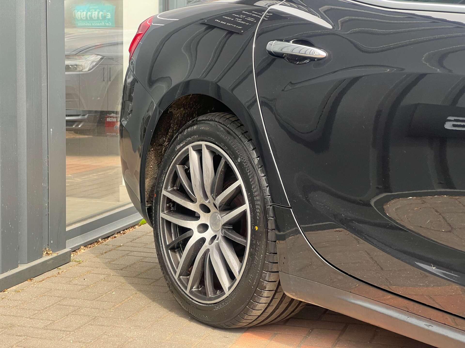 Maserati Ghibli view 58