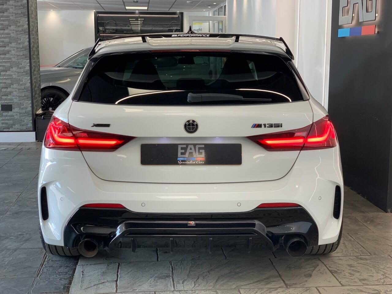 BMW 1 Series view 5