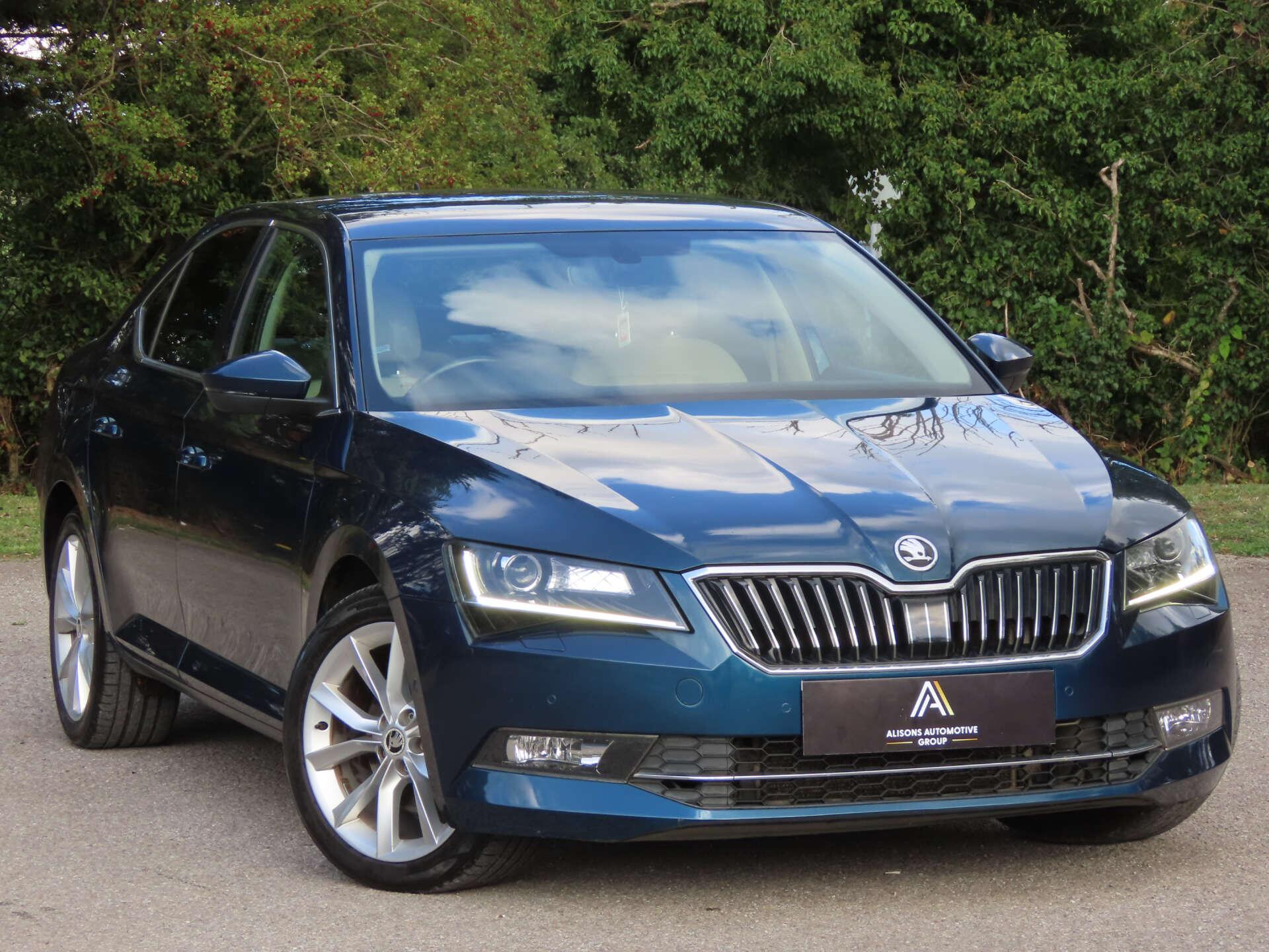 Skoda Superb view 3