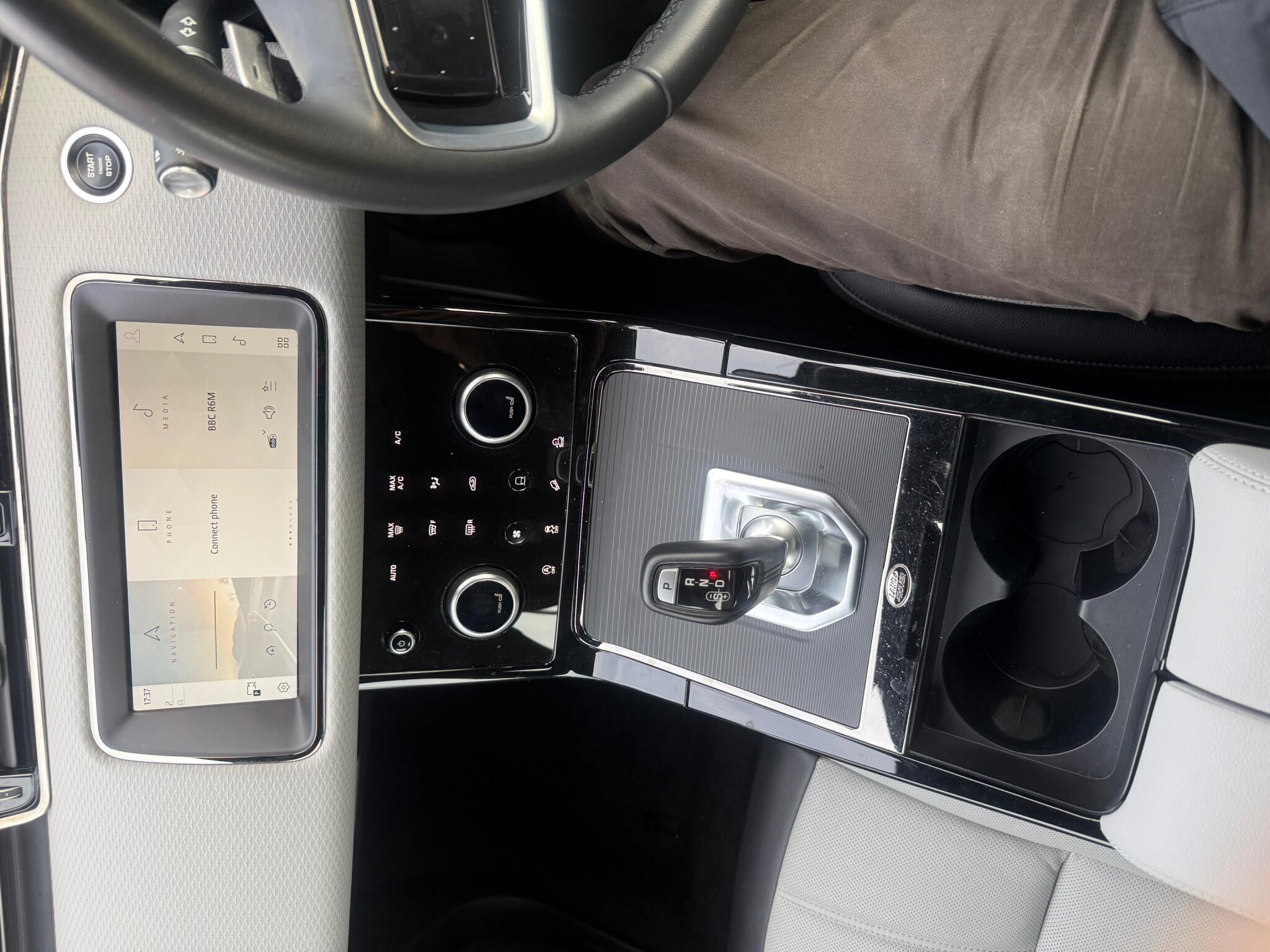 Land Rover Range Rover Evoque view 23