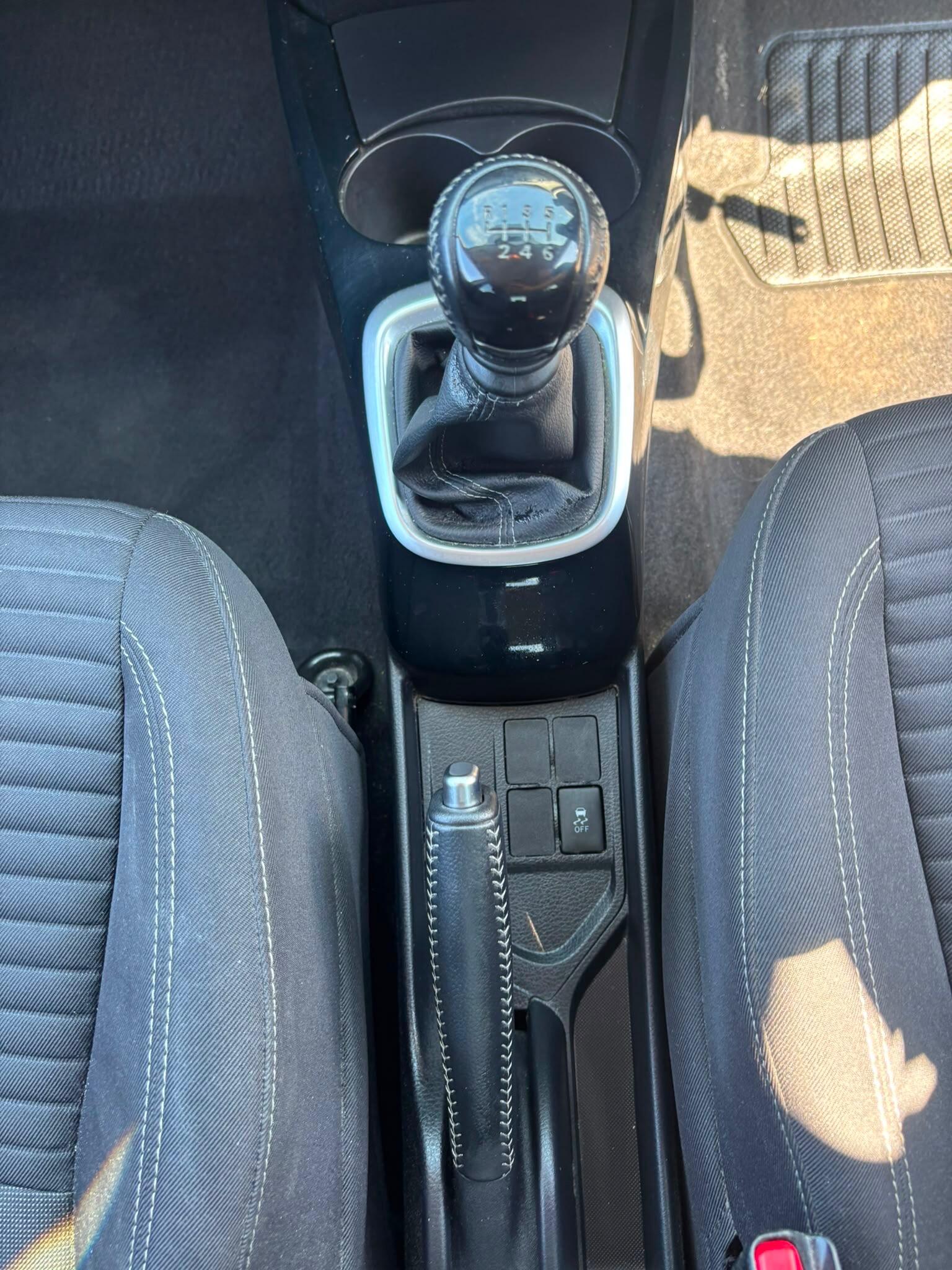 Toyota Yaris view 22