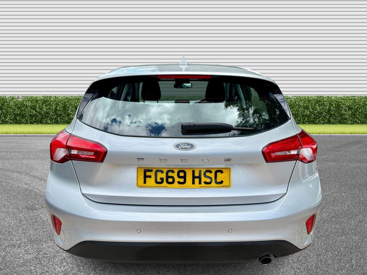 Ford Focus view 8