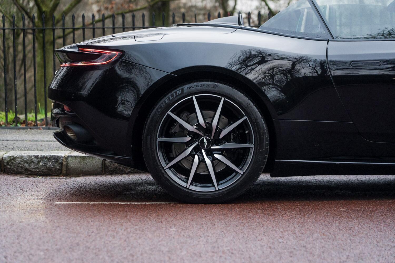 Aston Martin DB11 view 9