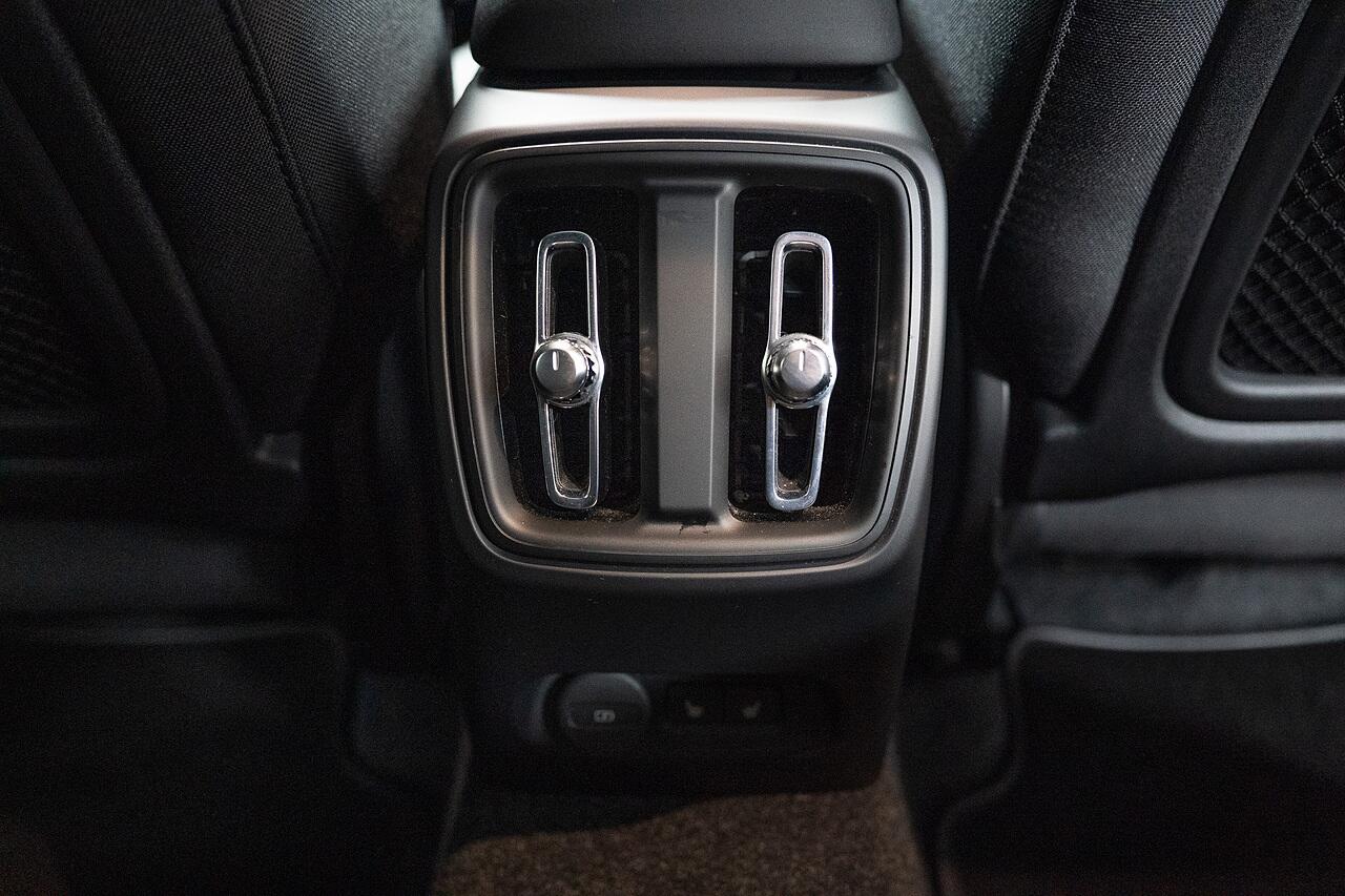 Volvo C40 view 24