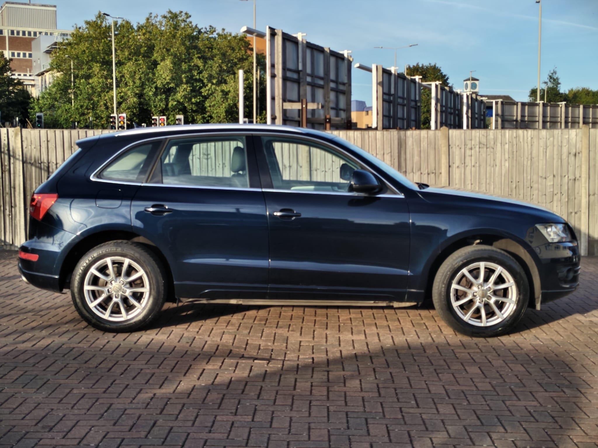 Audi Q5 view 5