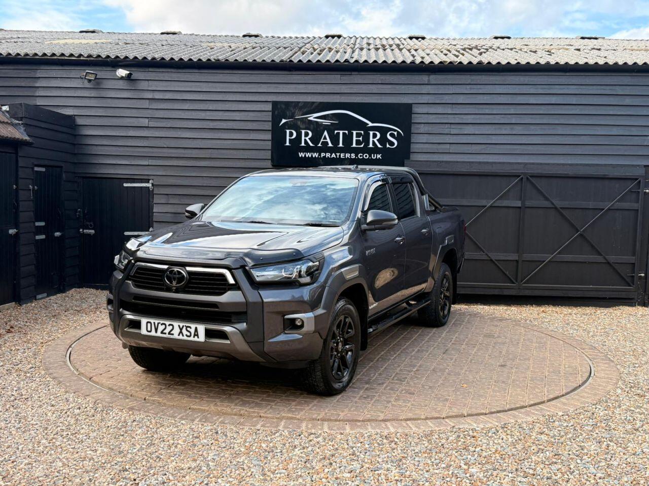 Toyota Hilux view 22