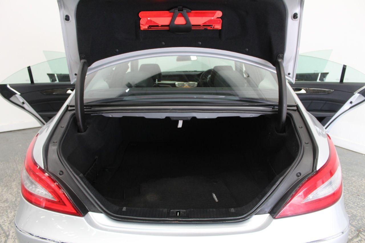 Mercedes-Benz CLS view 24