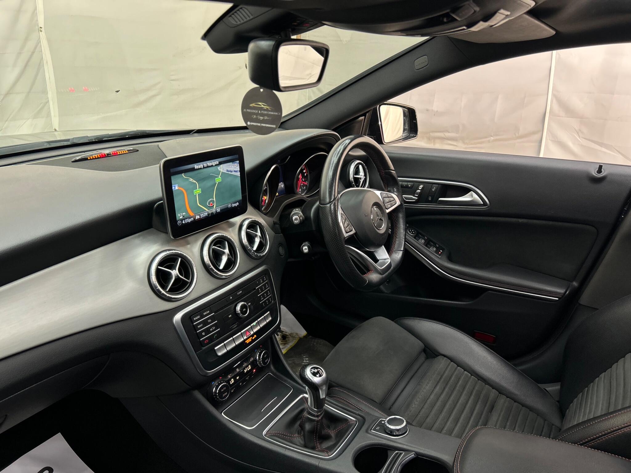 Mercedes-Benz CLA view 18
