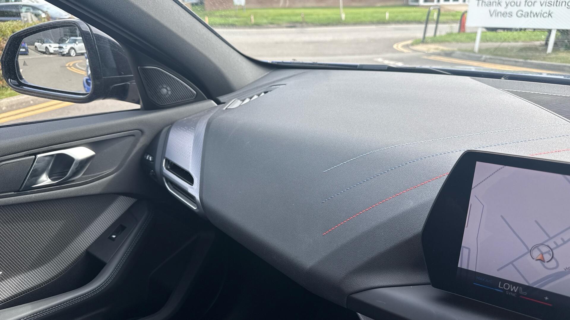 BMW 1 Series view 40