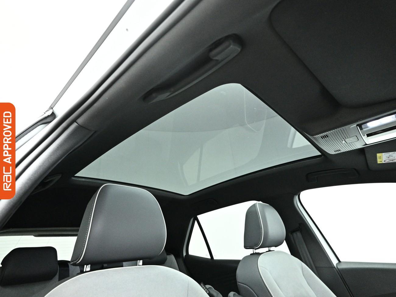 Volkswagen Id.3 view 3