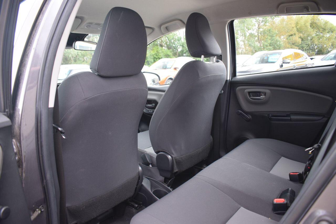 Toyota Yaris view 18