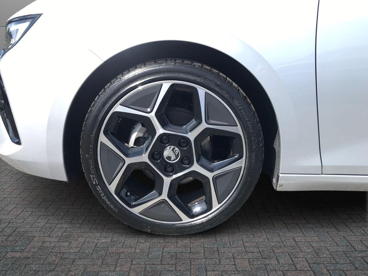 Vauxhall Astra view 12