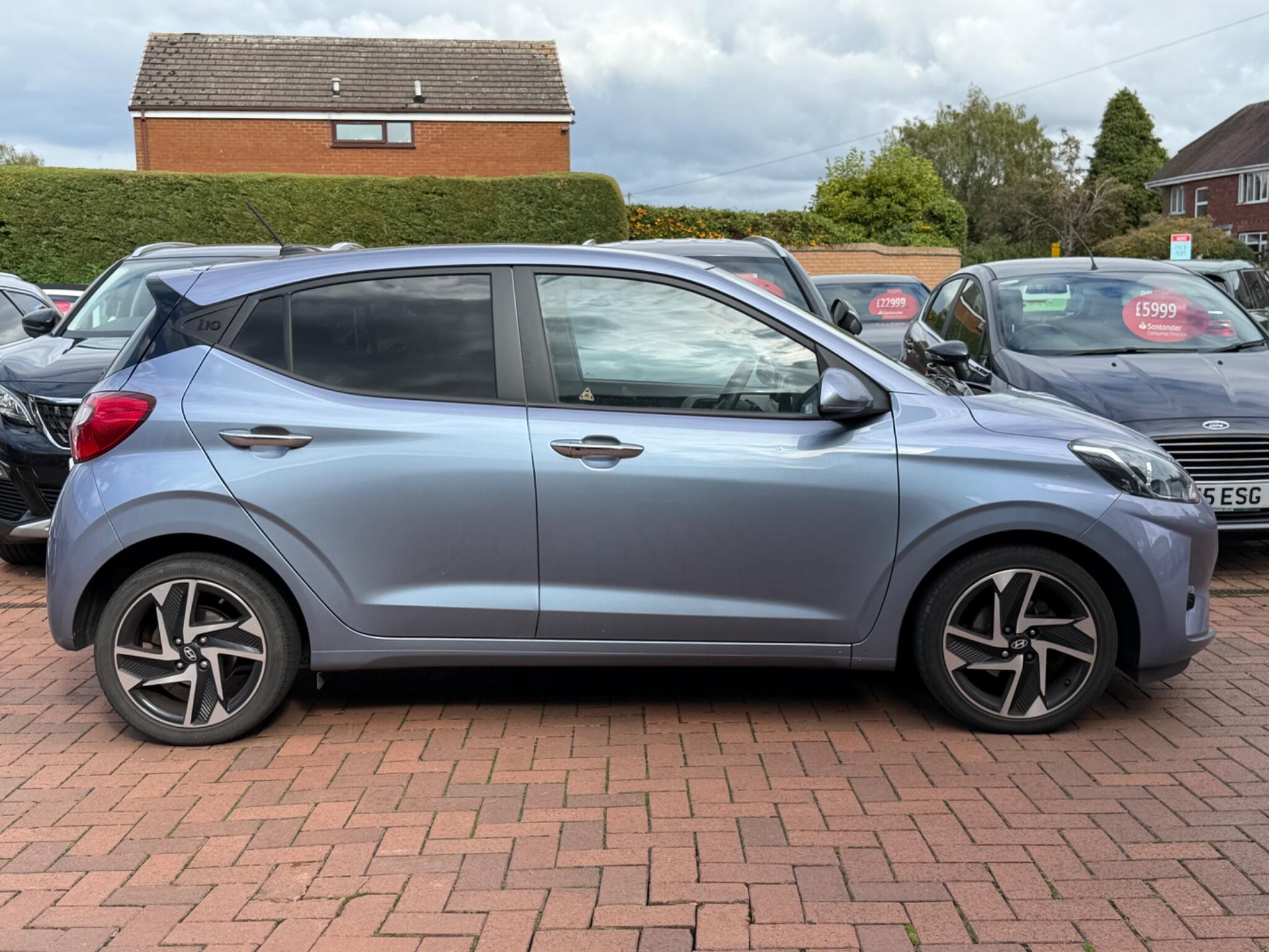 Hyundai i10 view 22