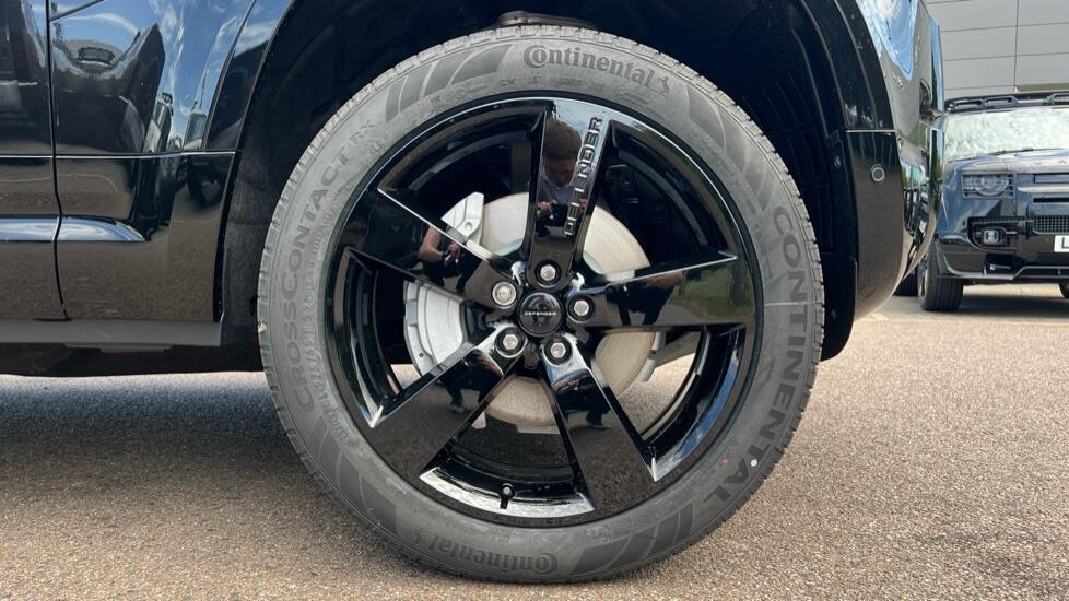 Land Rover Defender view 8
