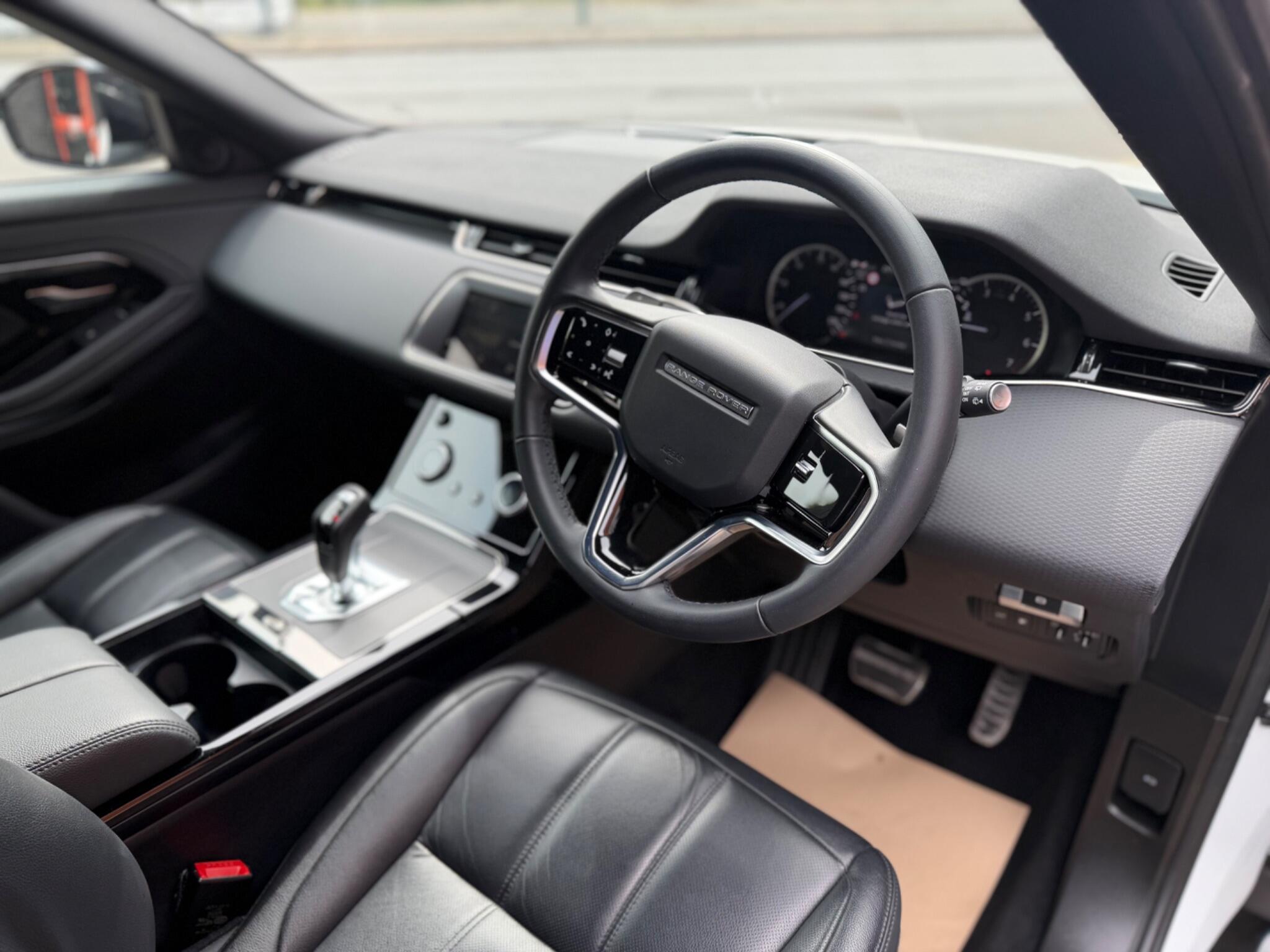 Land Rover Range Rover Evoque view 23
