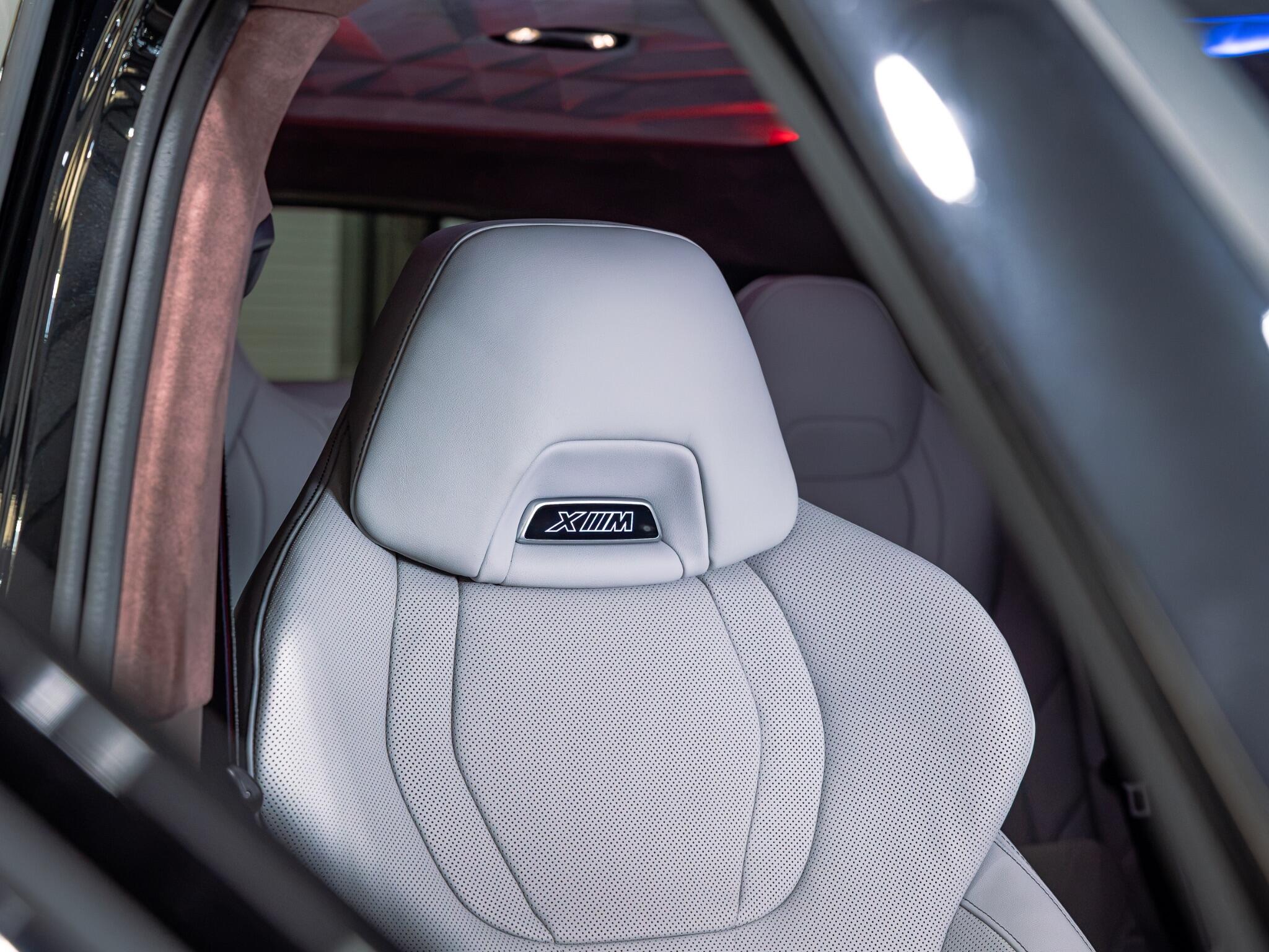 BMW XM view 27