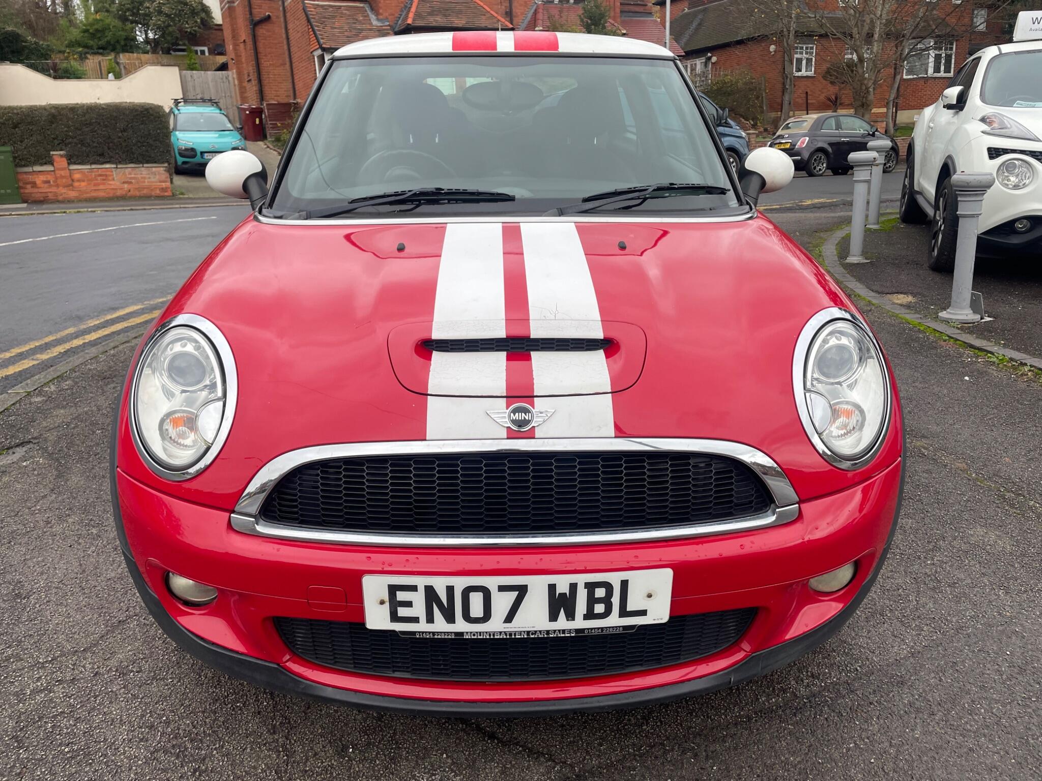 2007 MINI Hatch image 6