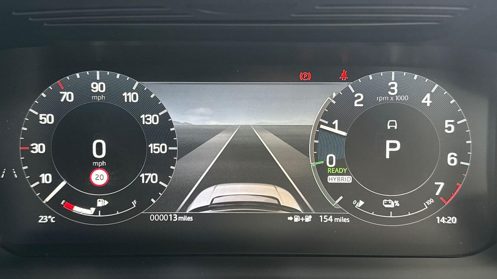 Land Rover Discovery Sport view 17