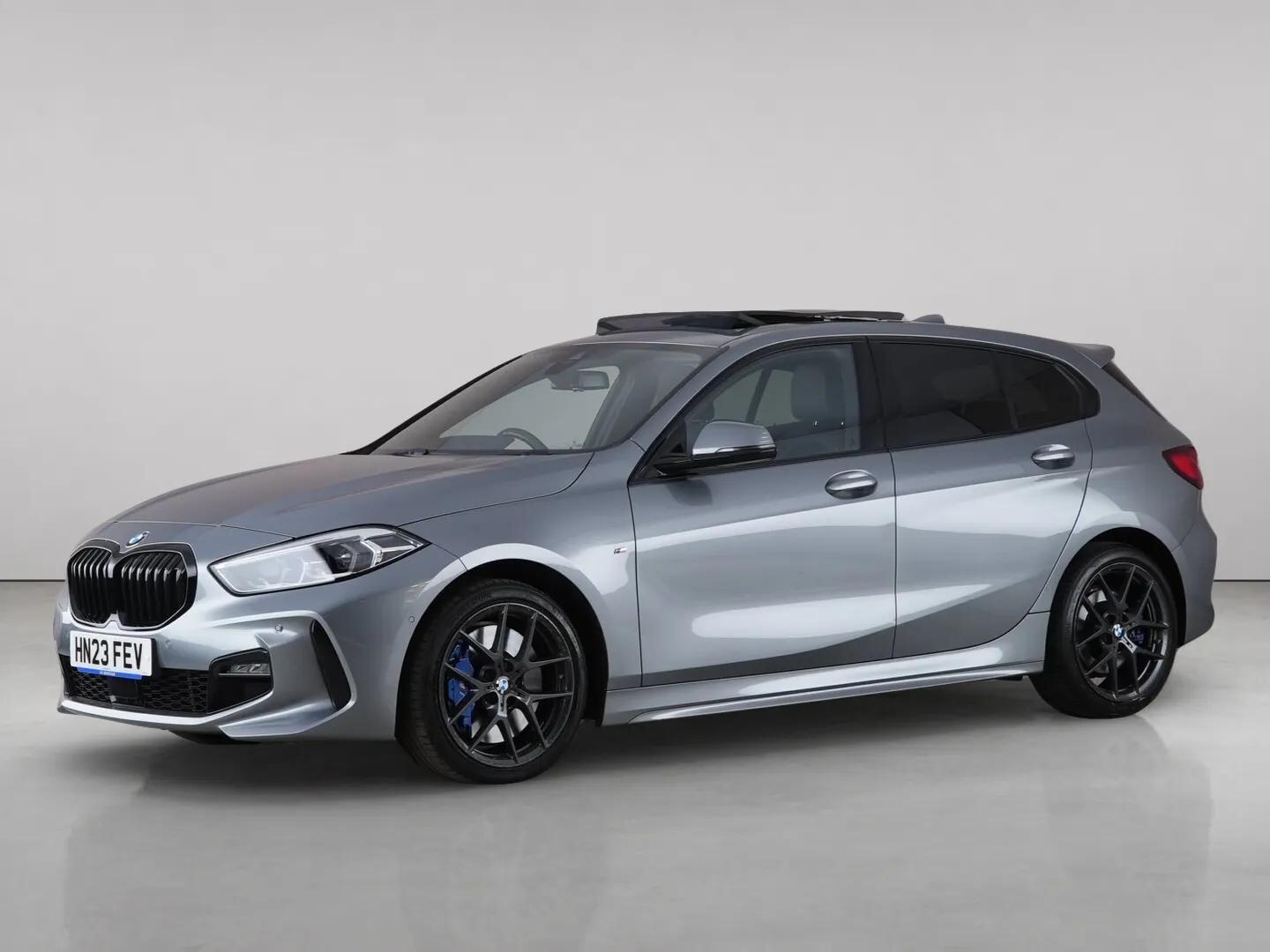 BMW 1 Series view 2