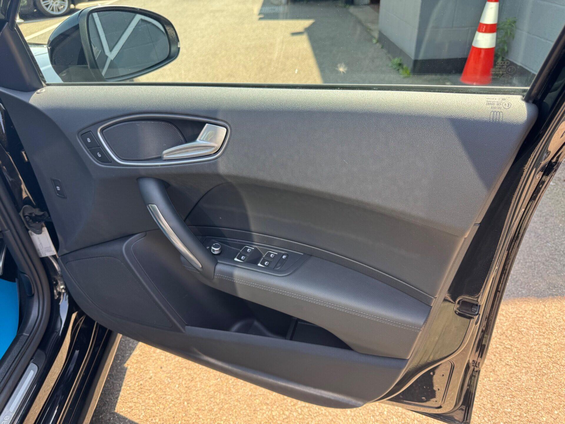 Audi A1 view 56
