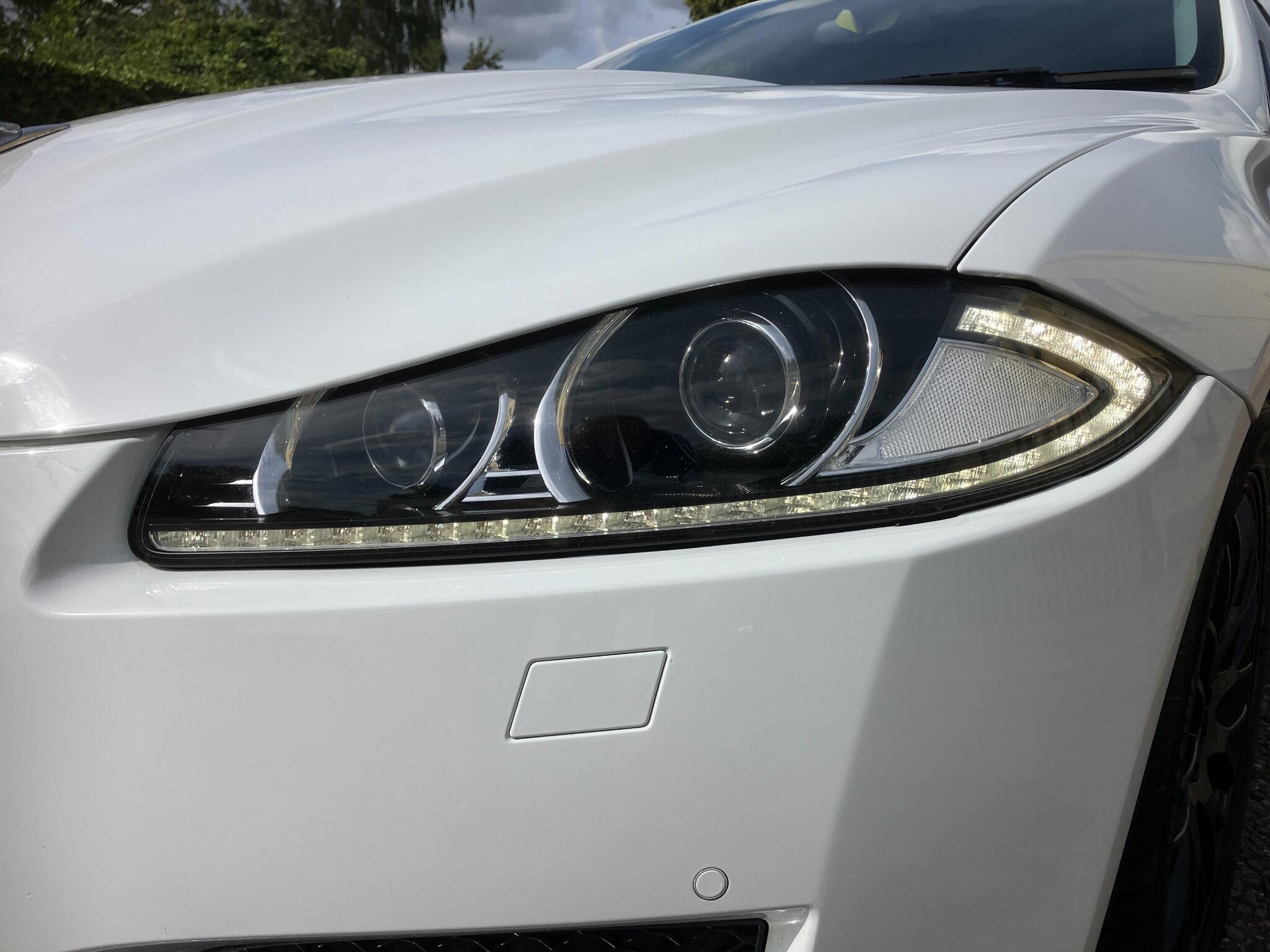Jaguar XF view 28