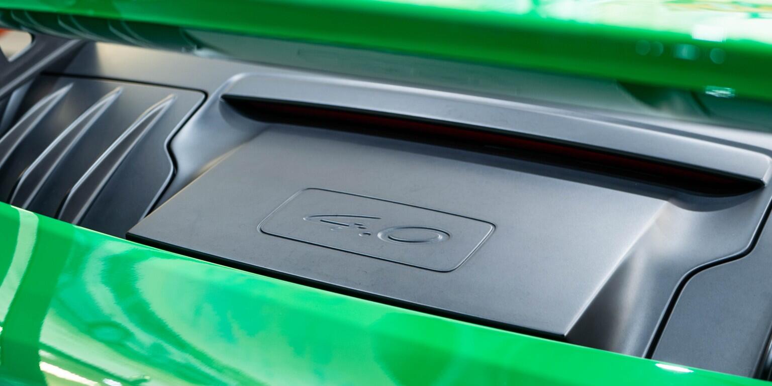 Porsche 911 view 49