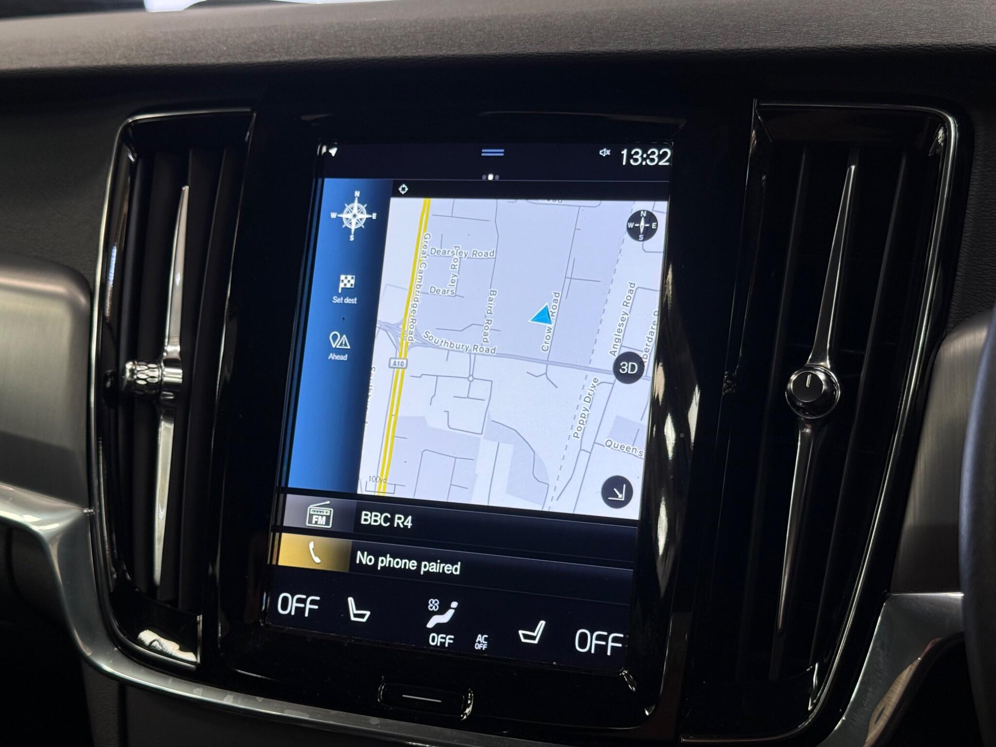 Volvo S90 view 27
