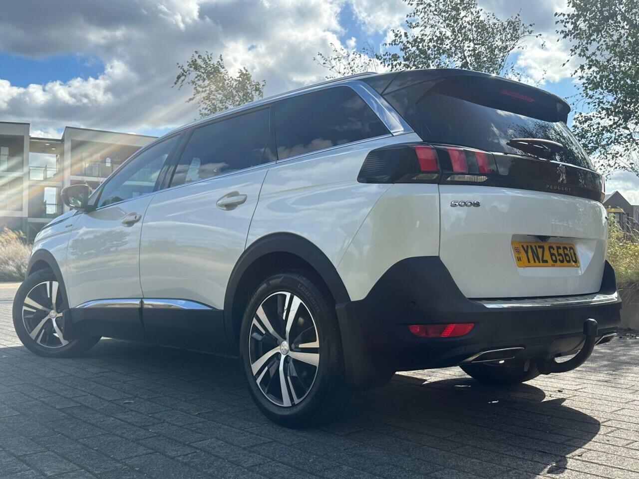 Peugeot 5008 view 19
