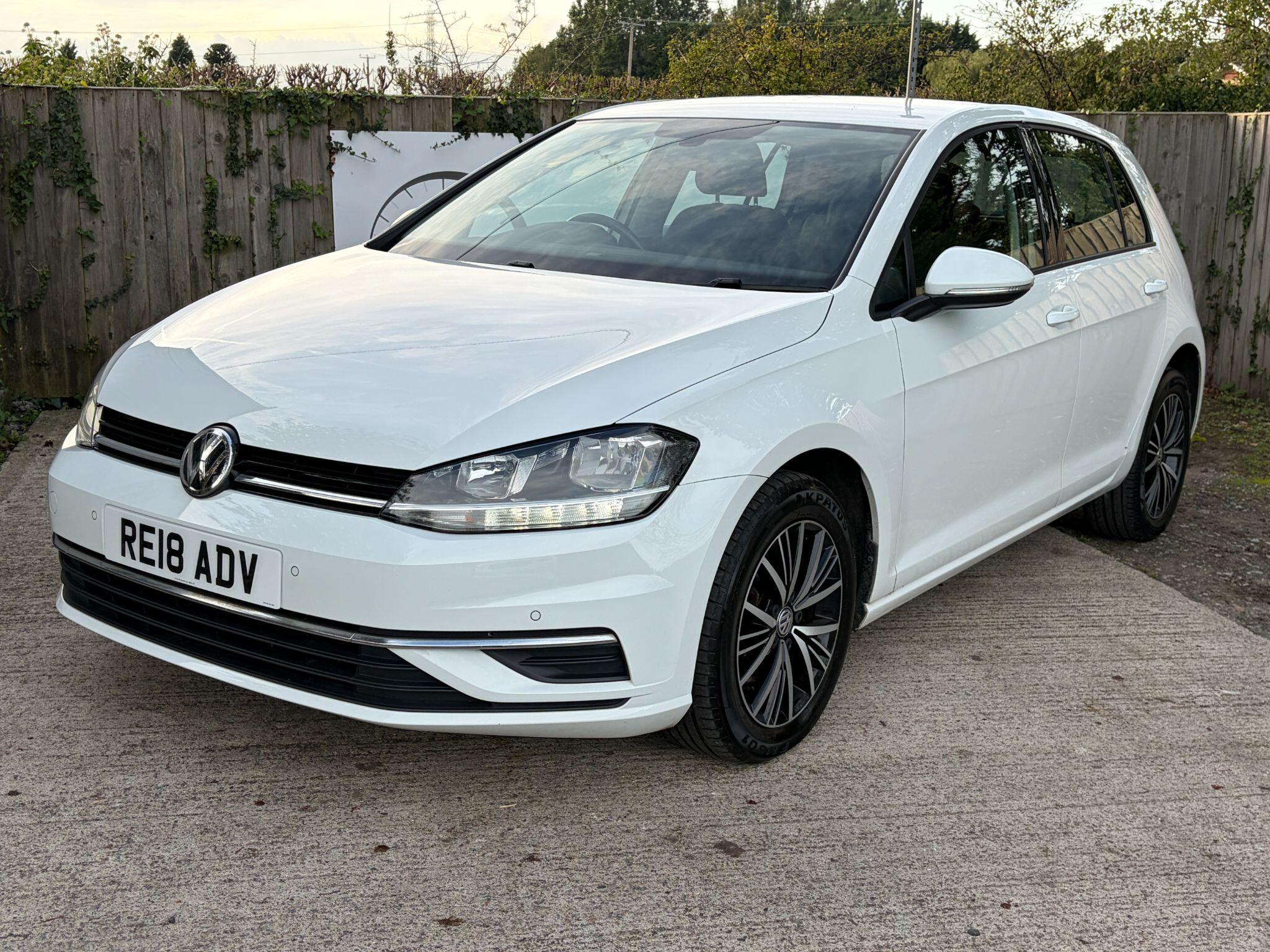 Volkswagen Golf view 5