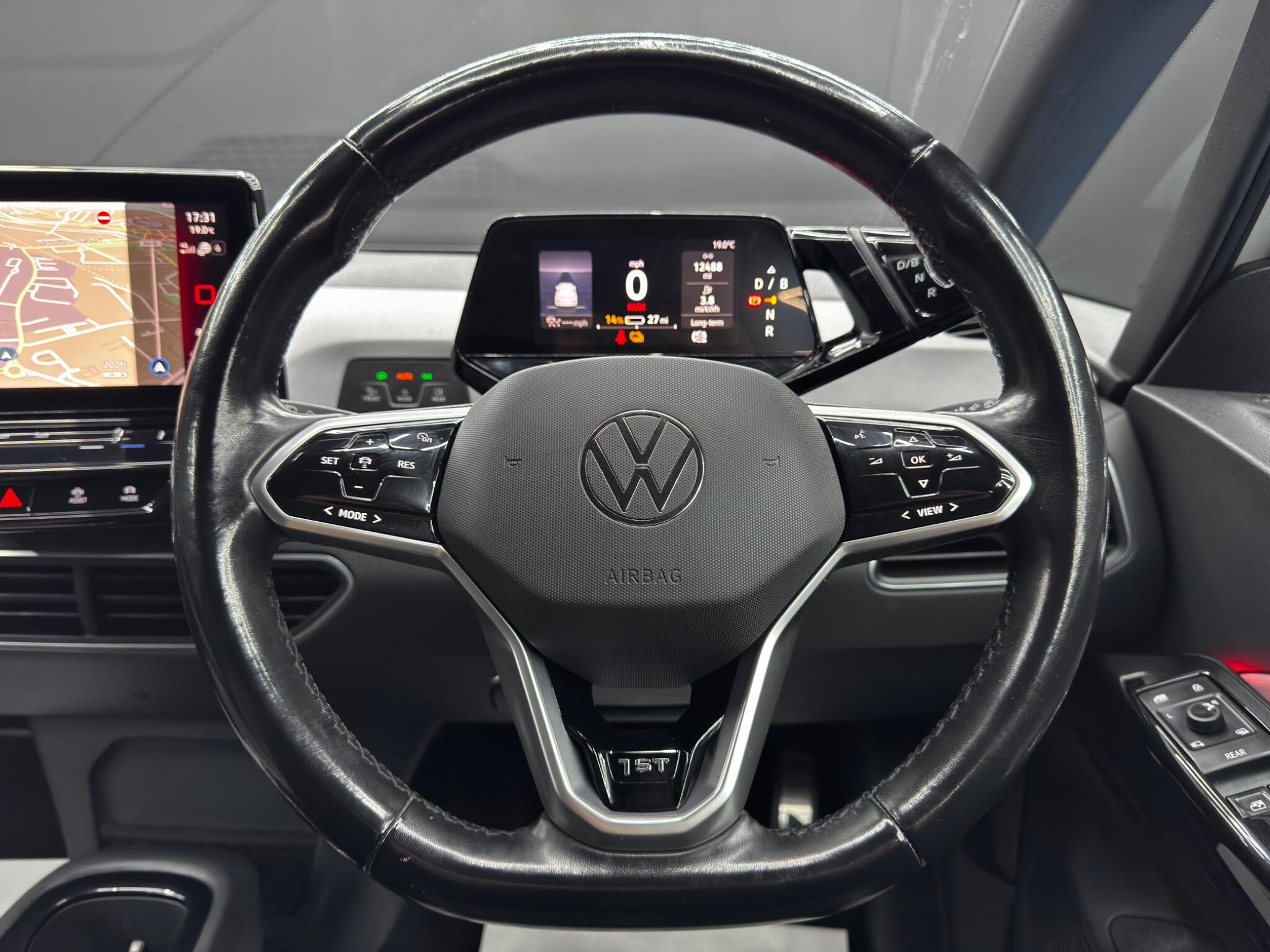 Volkswagen Id.3 view 19