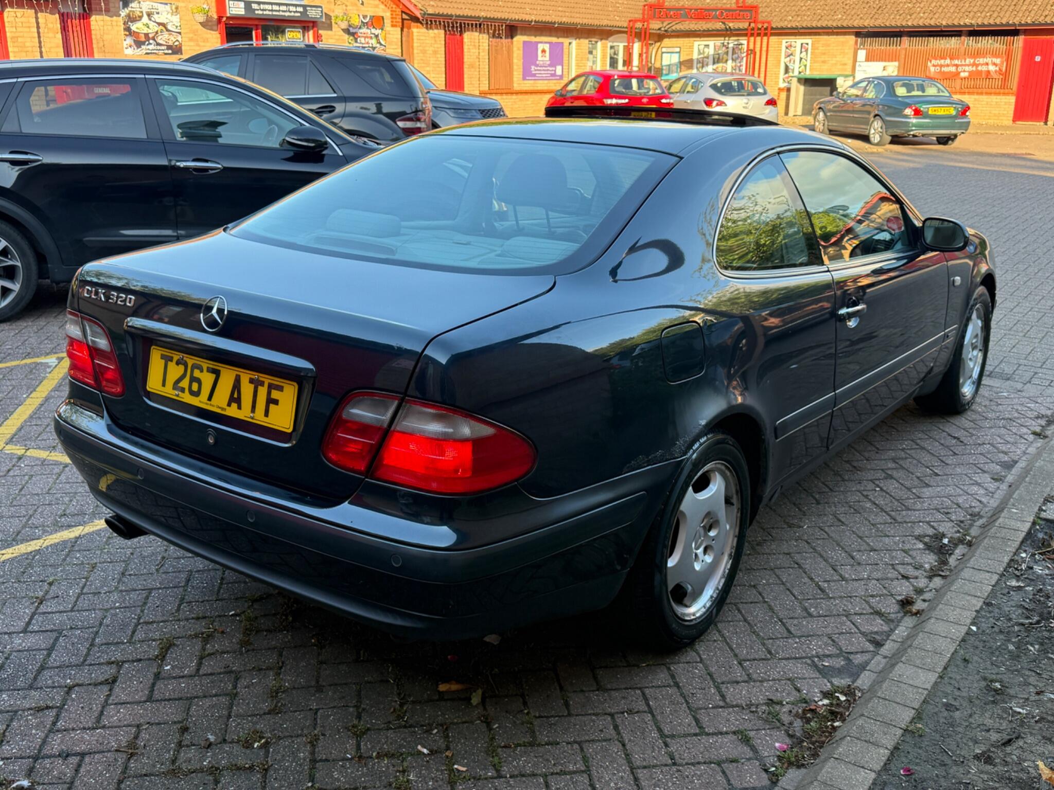 Mercedes-Benz CLK - Image 6