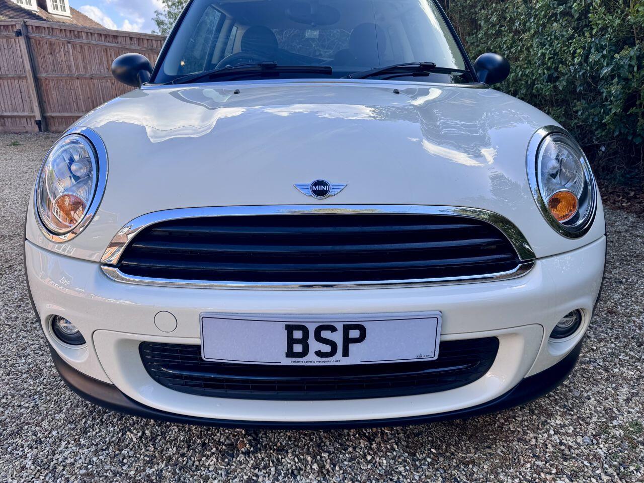 MINI Hatch view 22