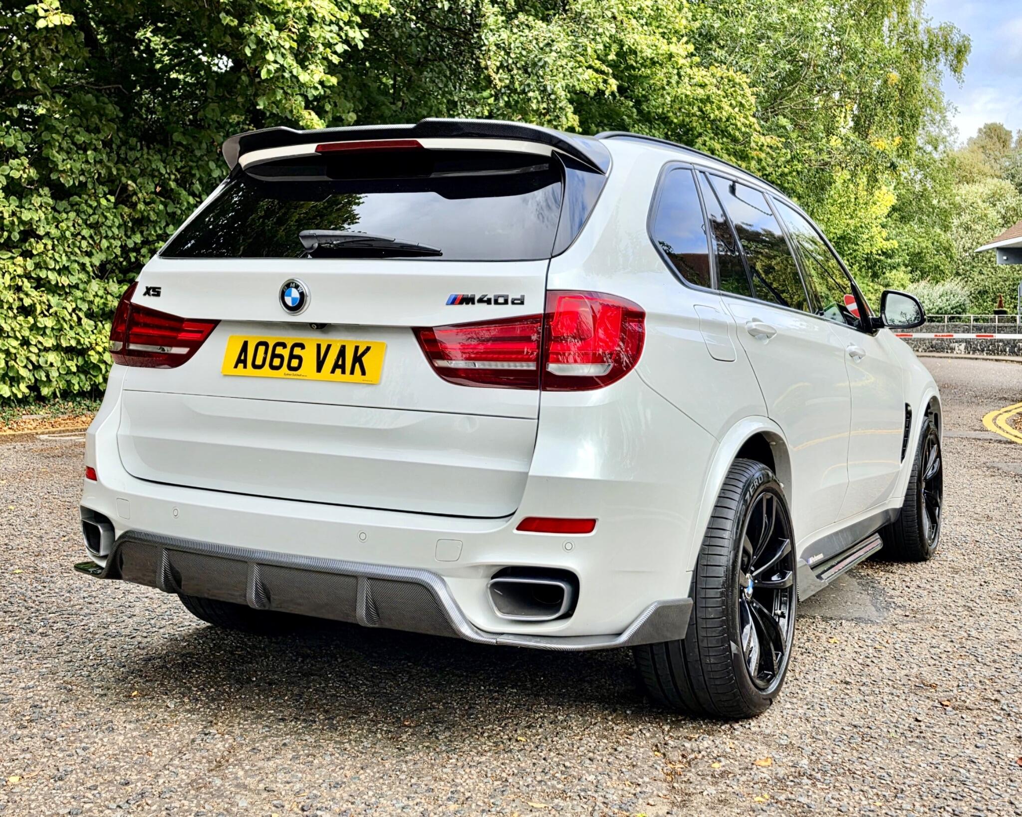 BMW X5 view 11