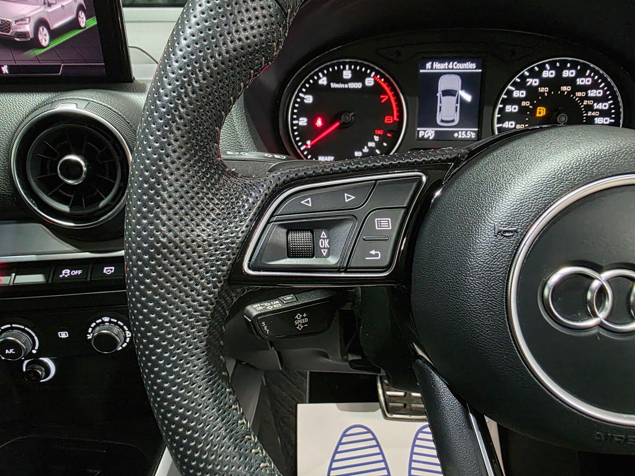 Audi Q2 view 18