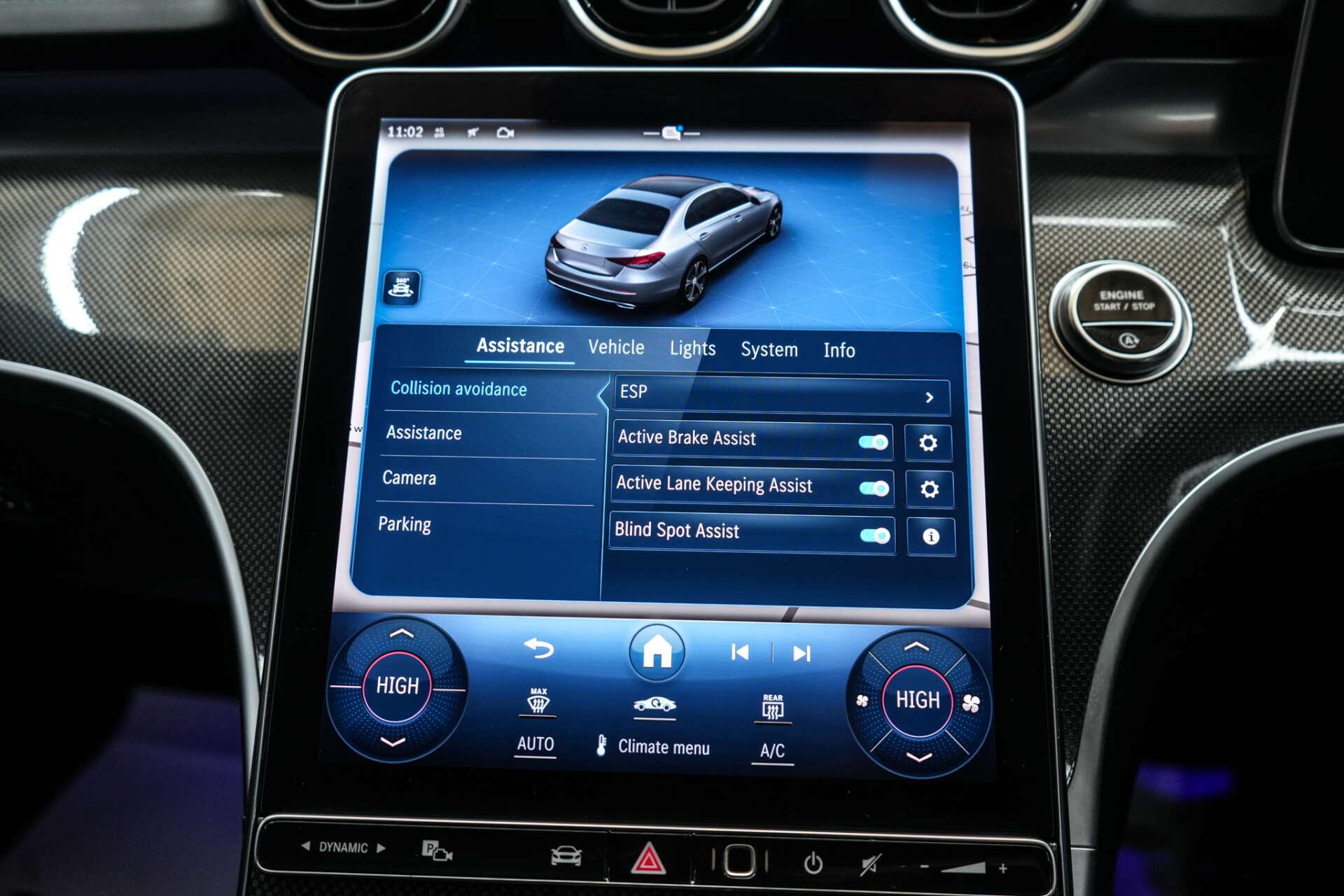 Mercedes-Benz C-Class view 29