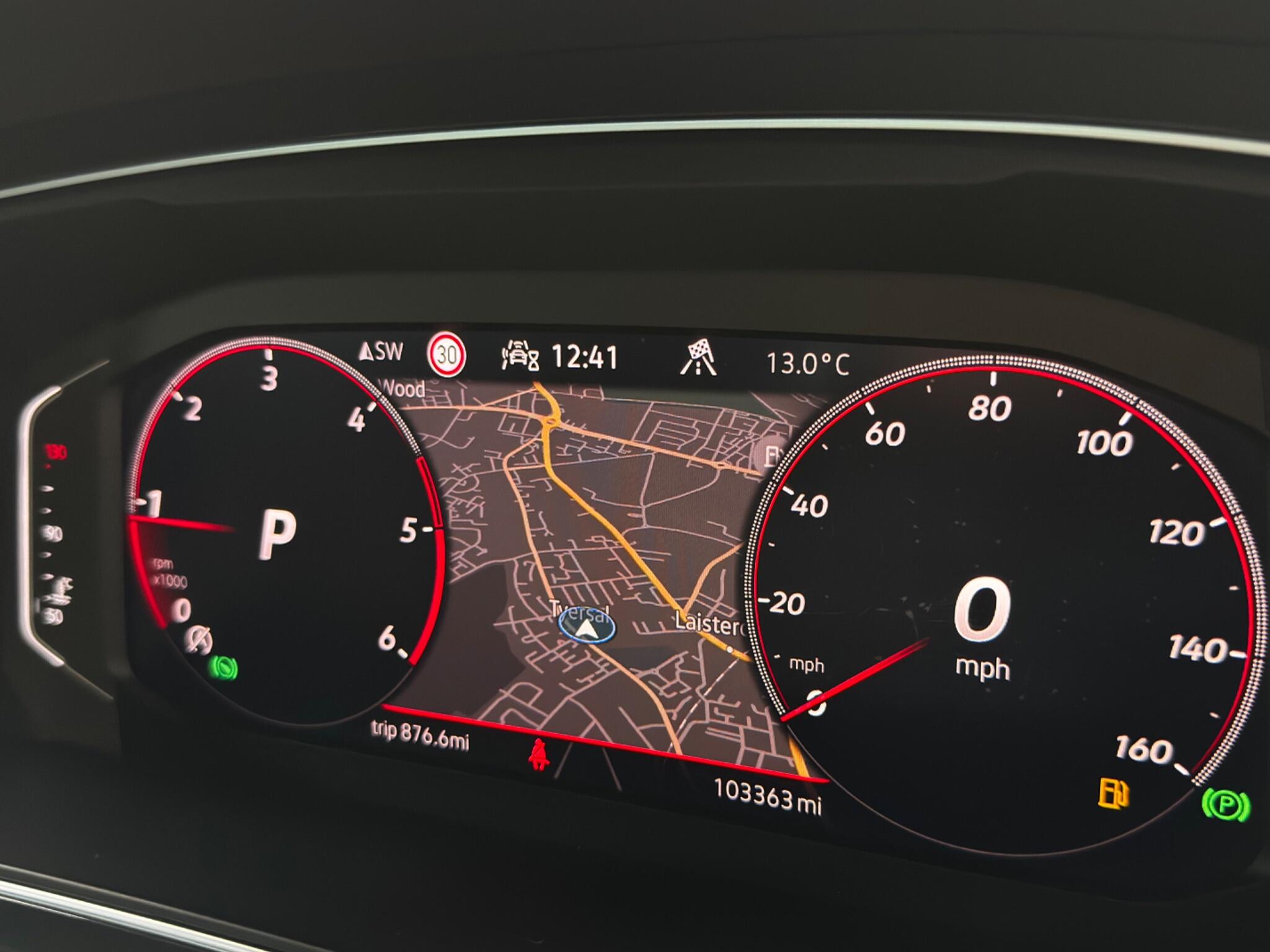 Volkswagen Tiguan view 12