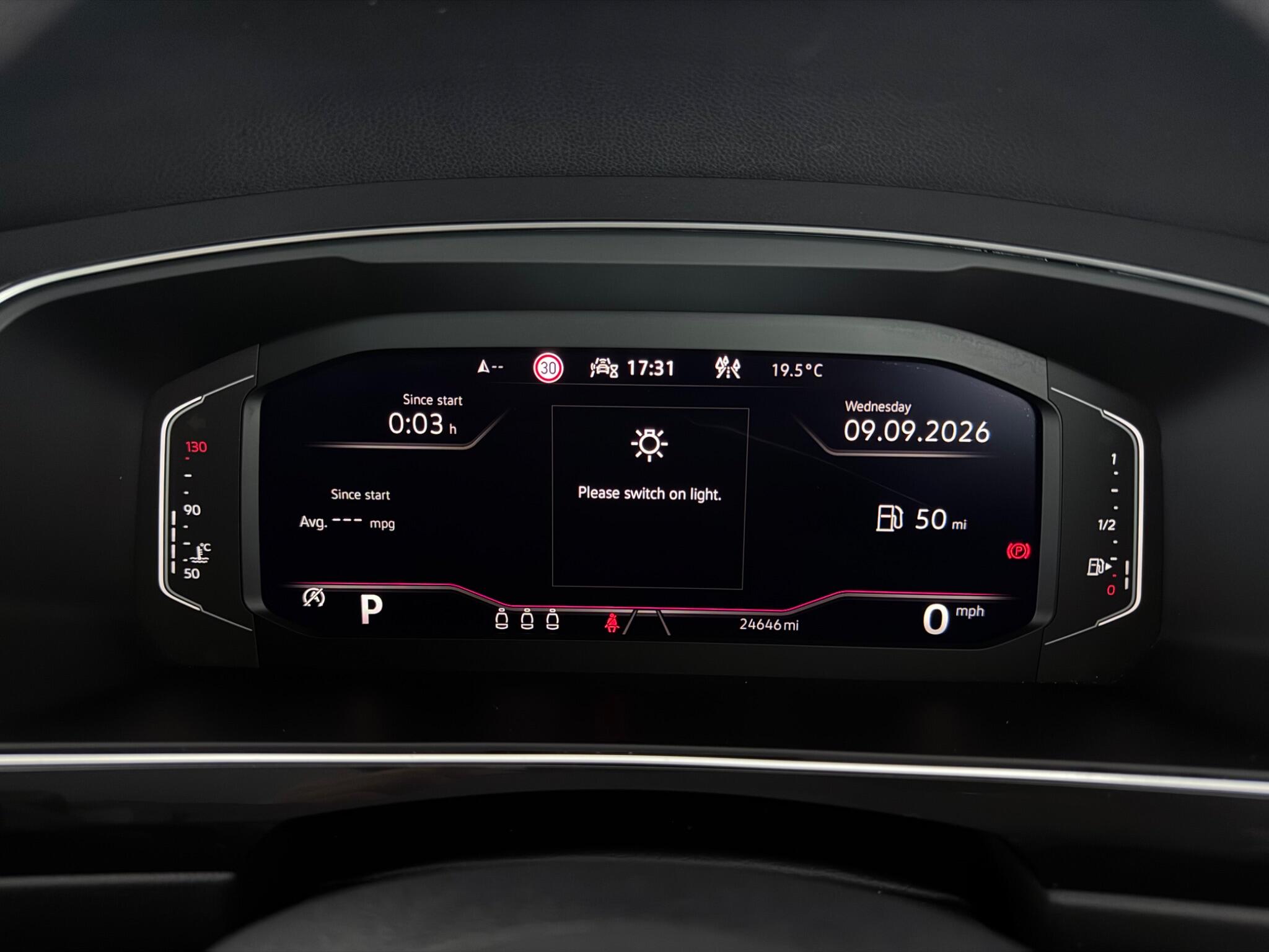 Volkswagen Tiguan view 16