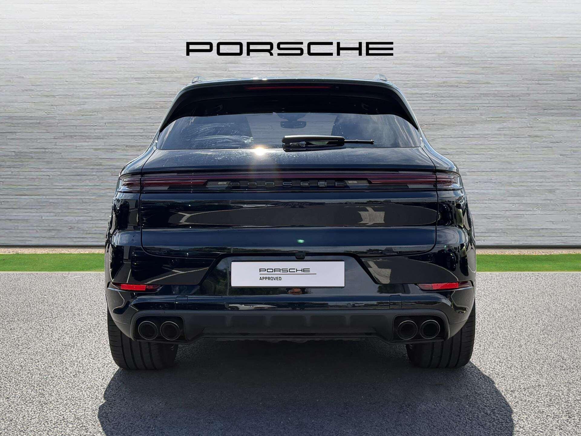 Porsche Cayenne view 10