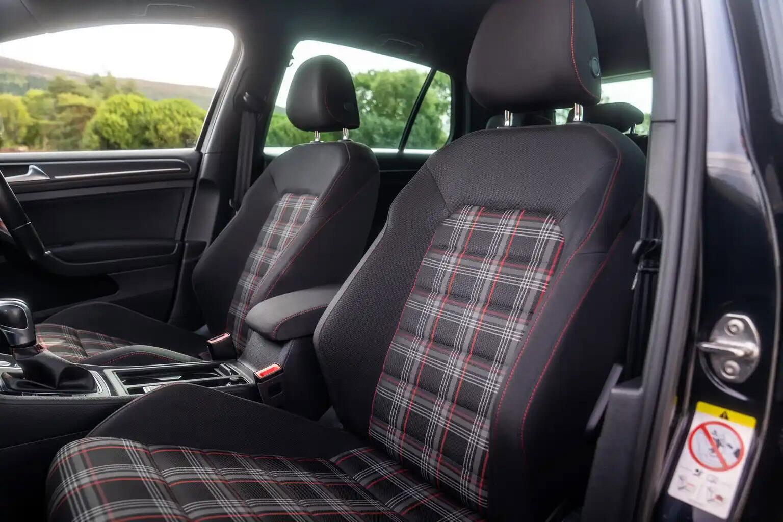 Volkswagen Golf view 30