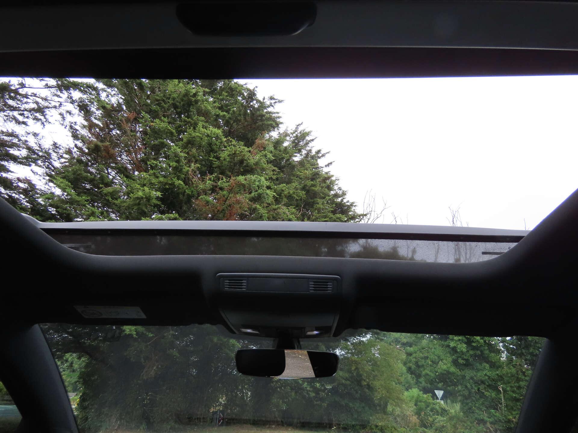 Volkswagen Golf view 16