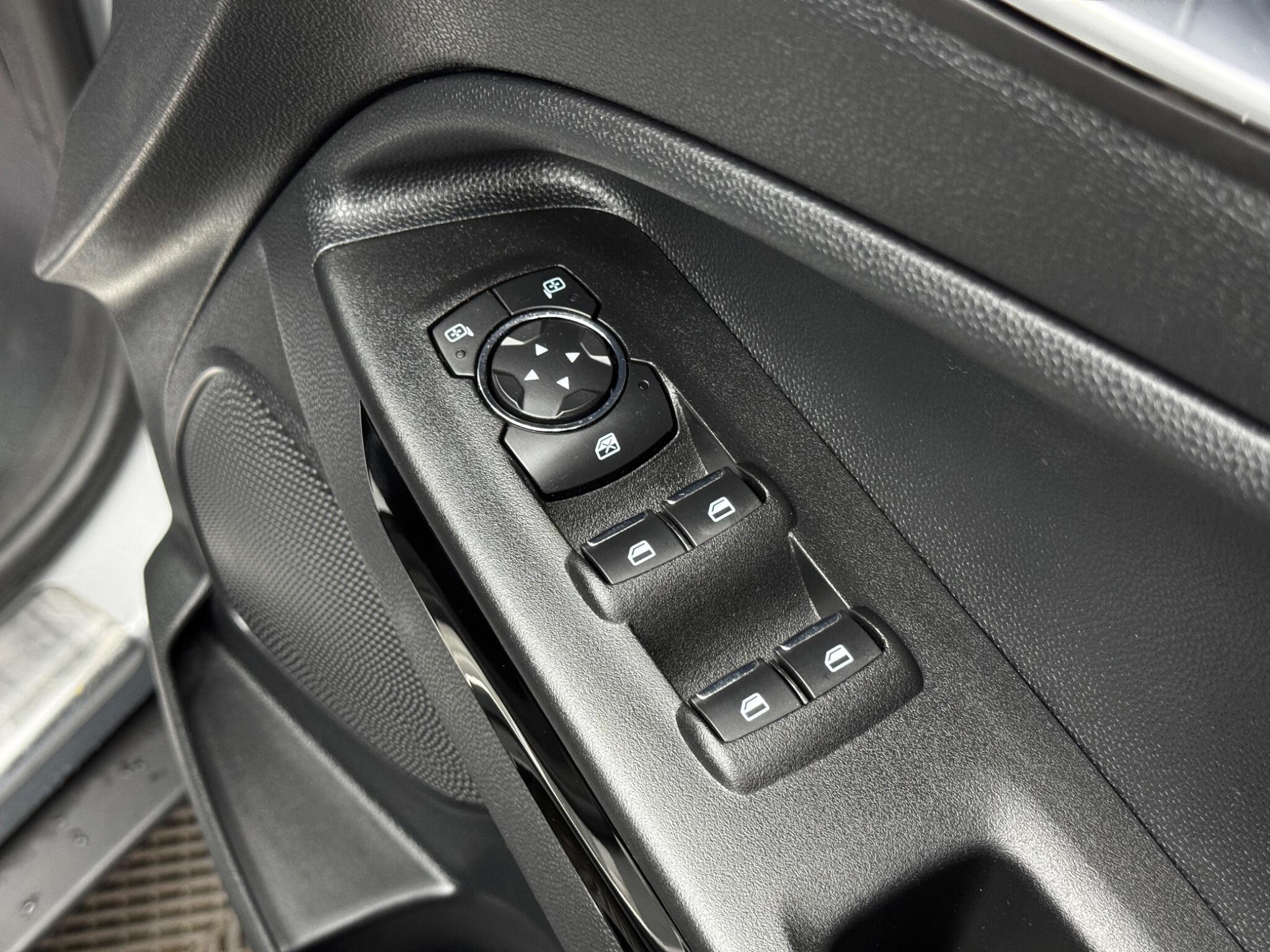 Ford EcoSport view 41