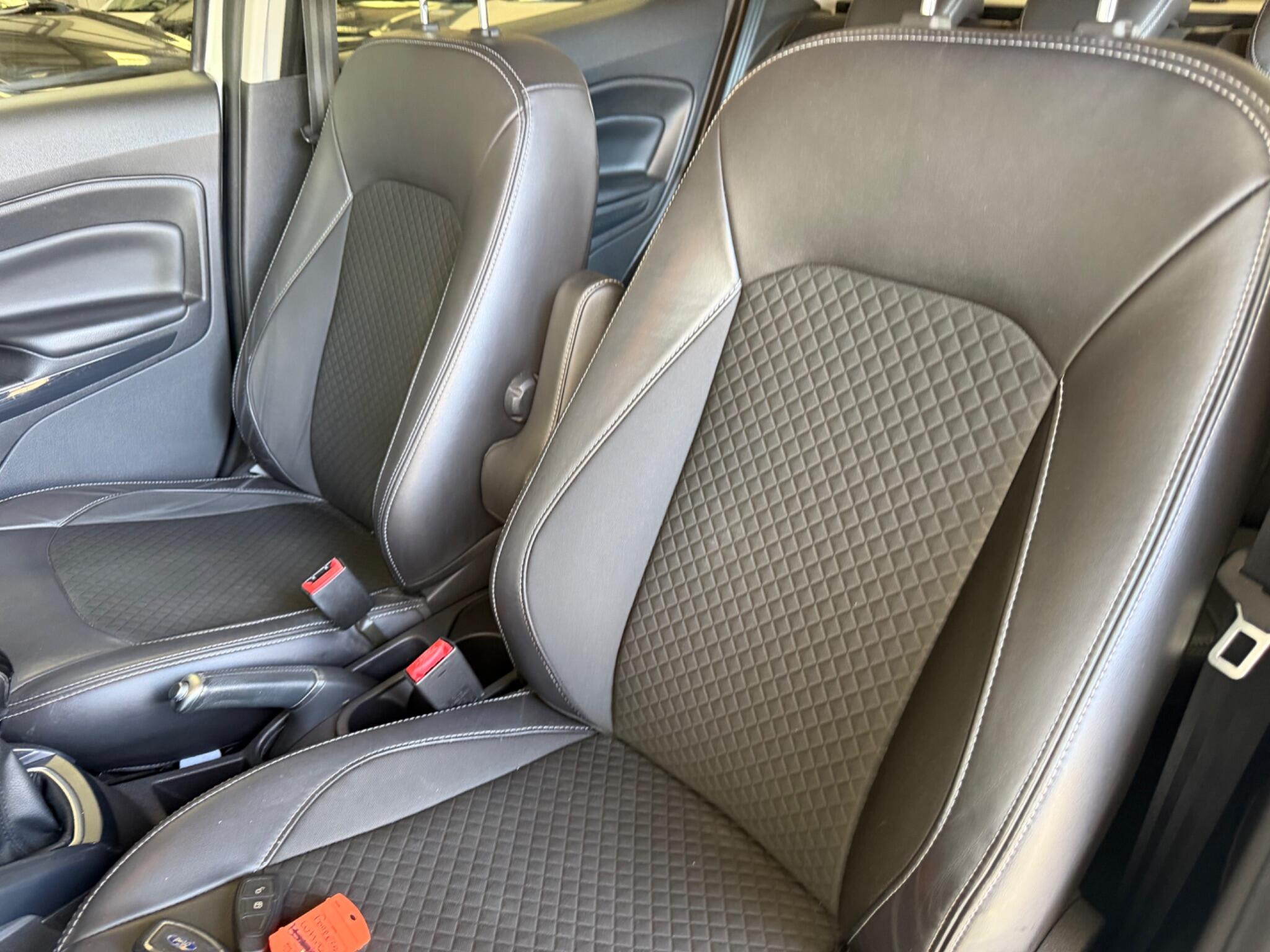 Ford Ecosport view 70