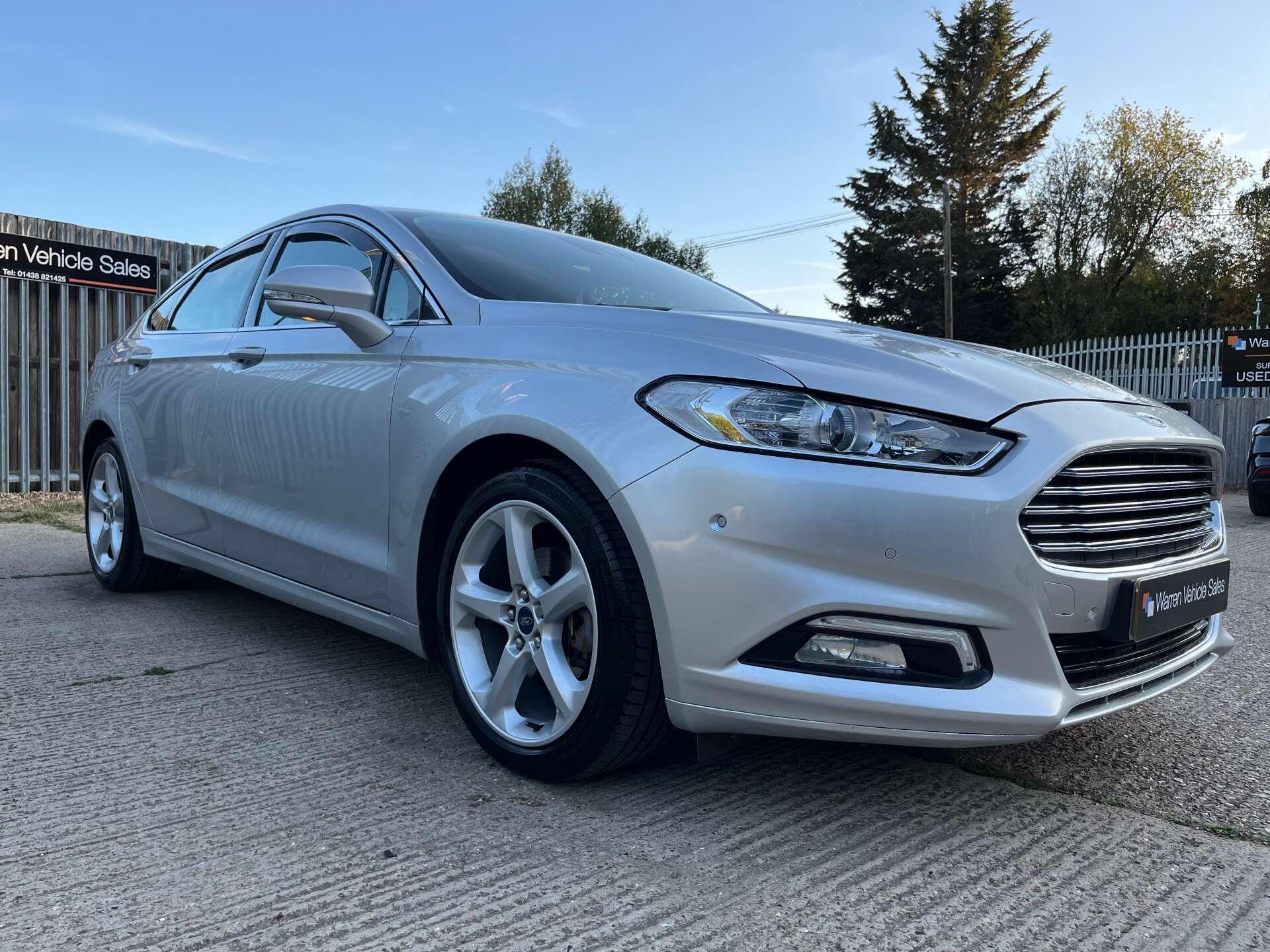 Ford Mondeo view 13