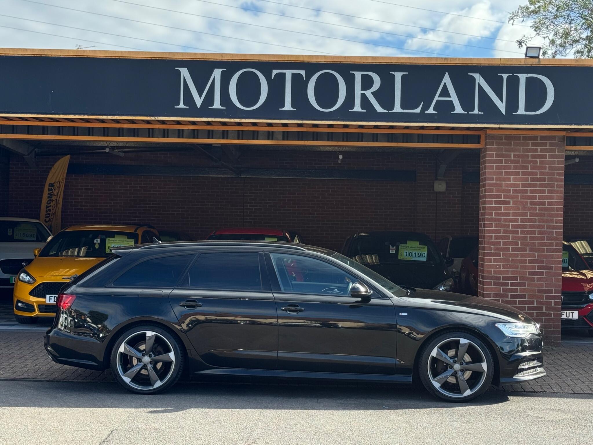 Audi A6 Avant view 5